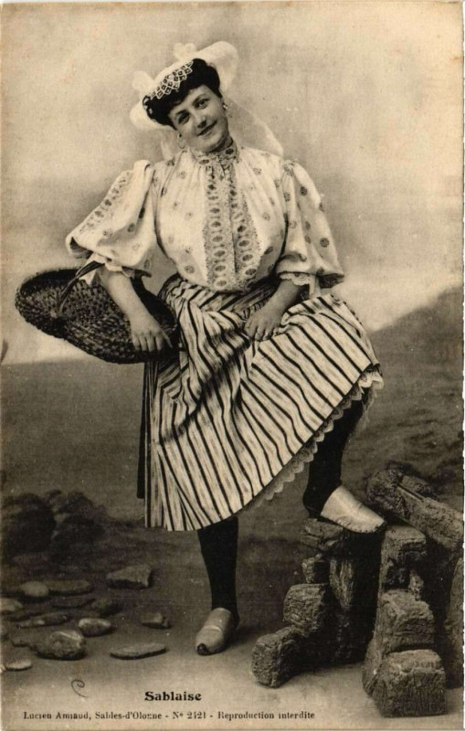 Carte postale ancienne Sablaise - Folklore