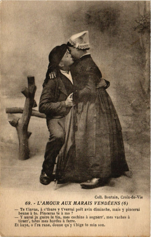 Carte postale ancienne L'Amour aux Marais Vendéens - Folklore