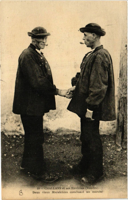 Carte postale ancienne Challans et ses Env. - Deux Vieux Marainchins - Folklore à Challans