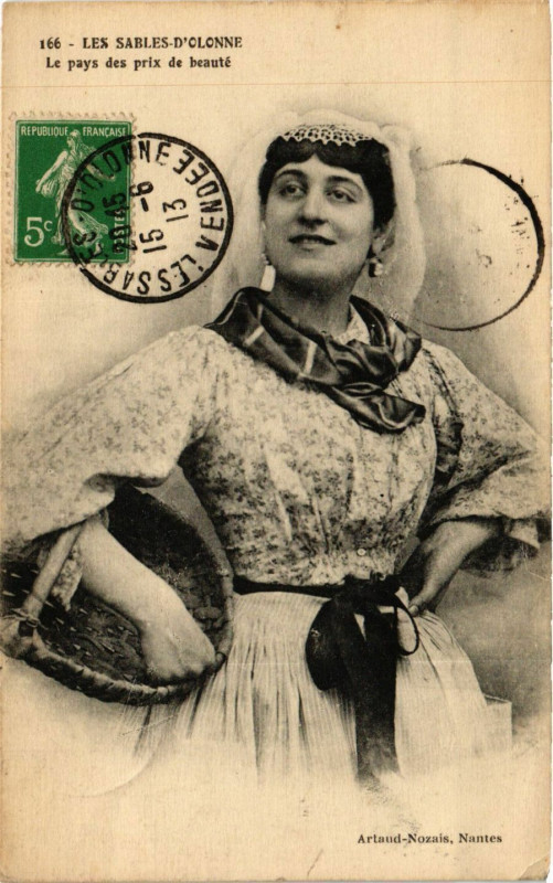 Carte postale ancienne Les Sables-d'Olonne - Le Pays des prix de Beauté - Folklore aux Sables-d'Olonne