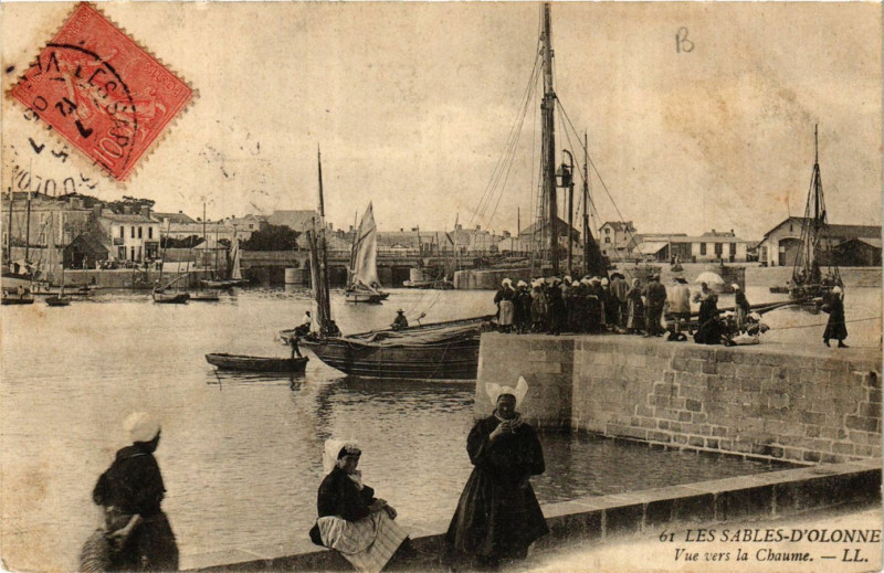 Carte postale ancienne Les Sables-d'Olonne - Vue vers le Chaume aux Sables-d'Olonne