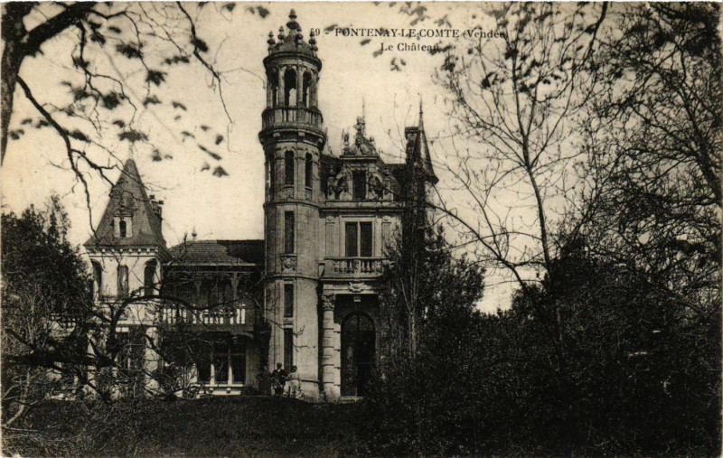 Carte postale ancienne Fontenay-le-Comte - Le Chateau à Fontenay-le-Comte
