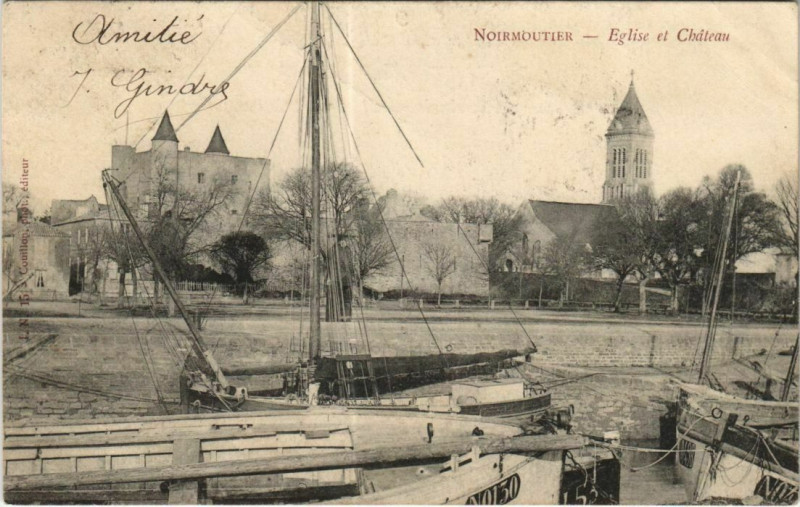 Carte postale ancienne Noirmoutier Eglise et Chateau