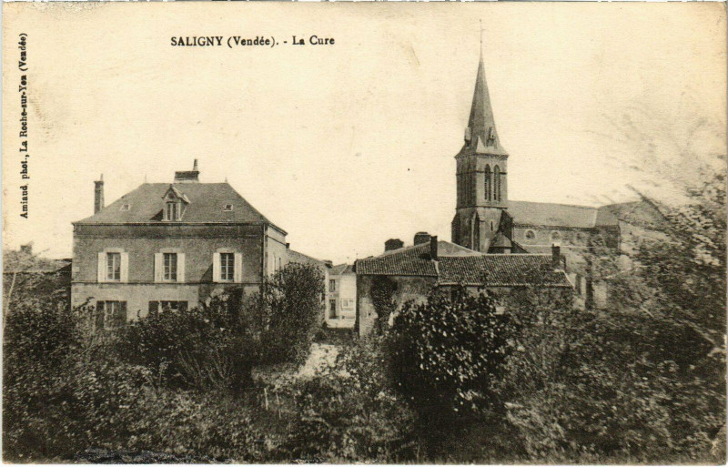 Carte postale ancienne Saligny - La Cure