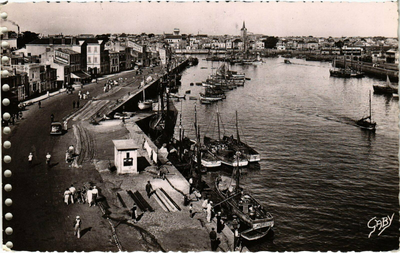 Carte postale ancienne Les Sables-d'Olonne - Le Port aux Sables-d'Olonne