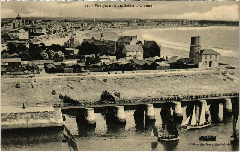 Carte postale ancienne Vue générale des Sables-d'Olonne