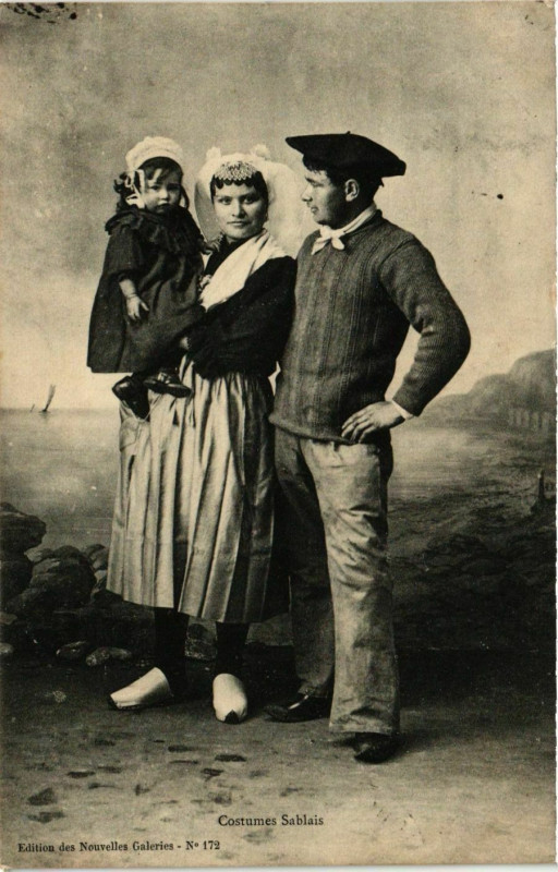 Carte postale ancienne Costumes Sablais