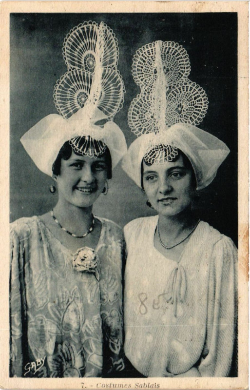 Carte postale ancienne Costumes Sablais