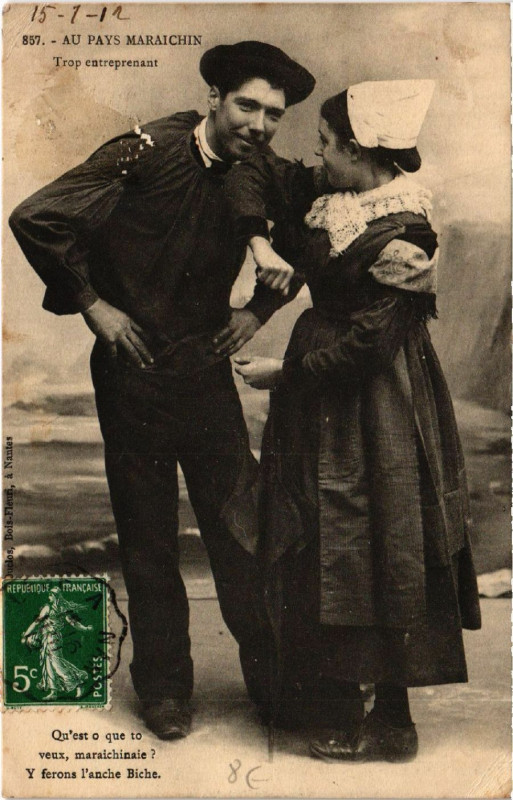 Carte postale ancienne Au Pays Maraichin Trop entreprenant
