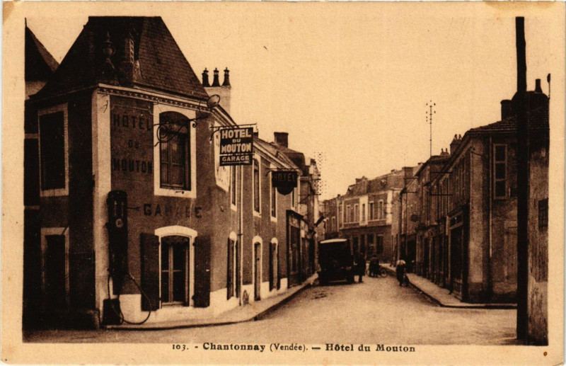 Carte postale ancienne Chantonnay - Hotel du Monion à Chantonnay