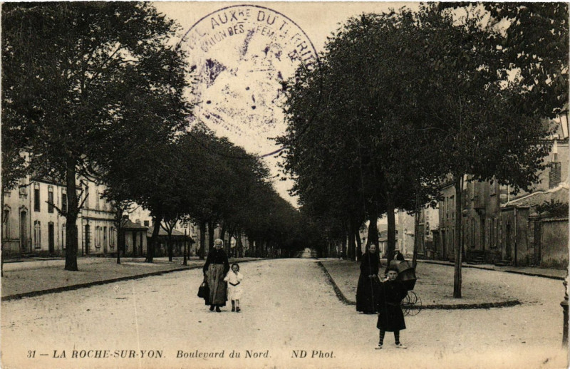 Carte postale ancienne La Roche-sur-Yon - Boulevard du Nord à La Roche-sur-Yon