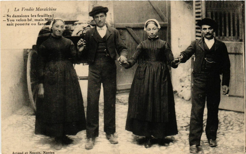 Carte postale ancienne La Vendée Maraichine - Si dansion les feuilles!