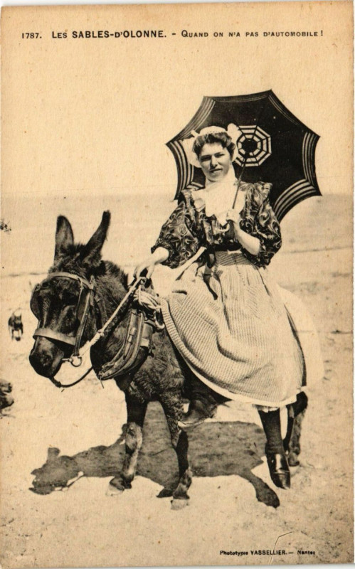 Carte postale ancienne Les Sables - d'Olonne - Quand on nia pas d'Automobile ! aux Sables-d'Olonne