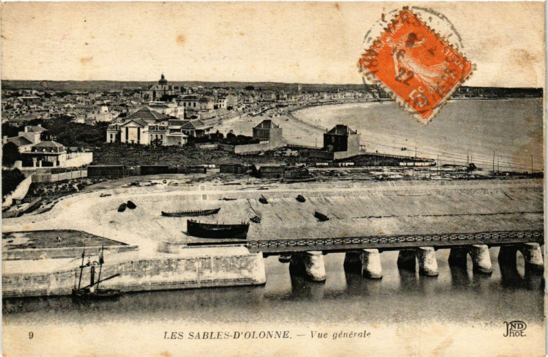 Carte postale ancienne Les Sables - d'Olonne - Vue générale aux Sables-d'Olonne