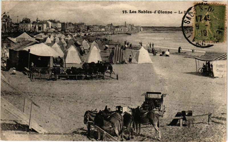 Carte postale ancienne Les Sables d'Olonne - La Plage aux Sables-d'Olonne