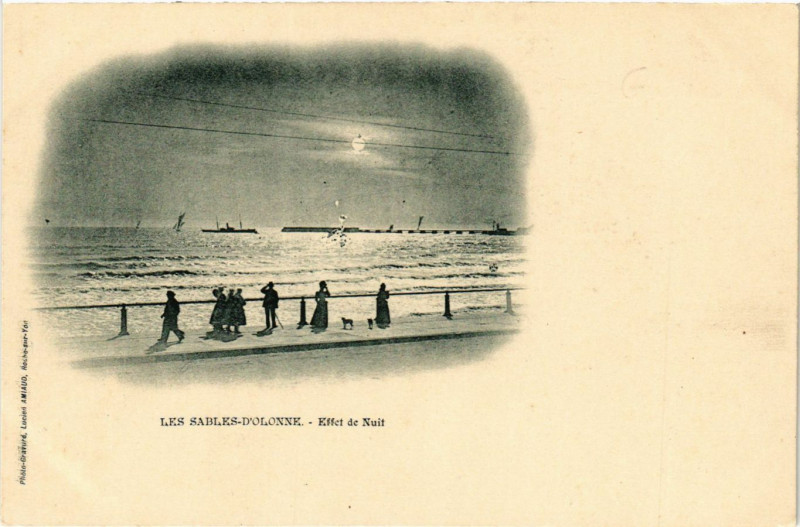 Carte postale ancienne Les Sables-d'Olonne - Effet de Nuit aux Sables-d'Olonne