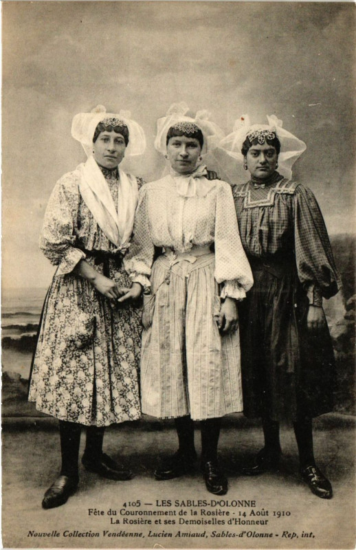 Carte postale ancienne Les Sables-d'Olonne - Fete du Couronnement de la Rosiere-14 Aout aux Sables-d'Olonne