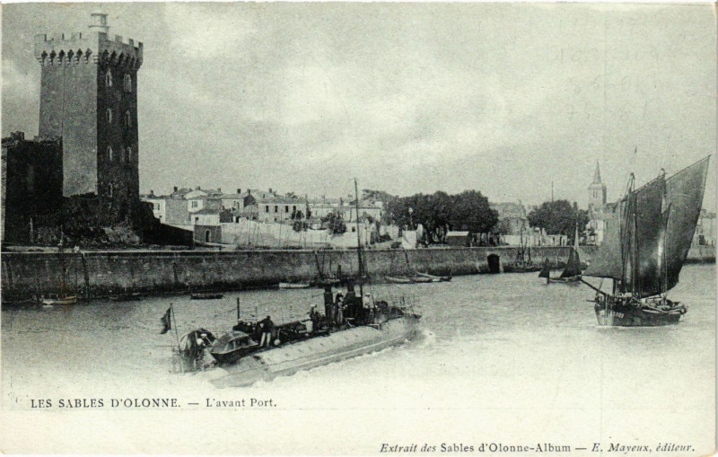 Carte postale ancienne Les Sables-d'Olonne - L'avant Port aux Sables-d'Olonne