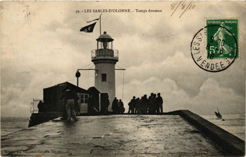 Carte postale ancienne Les Sables-d'Olonne - Temps douteux aux Sables-d'Olonne