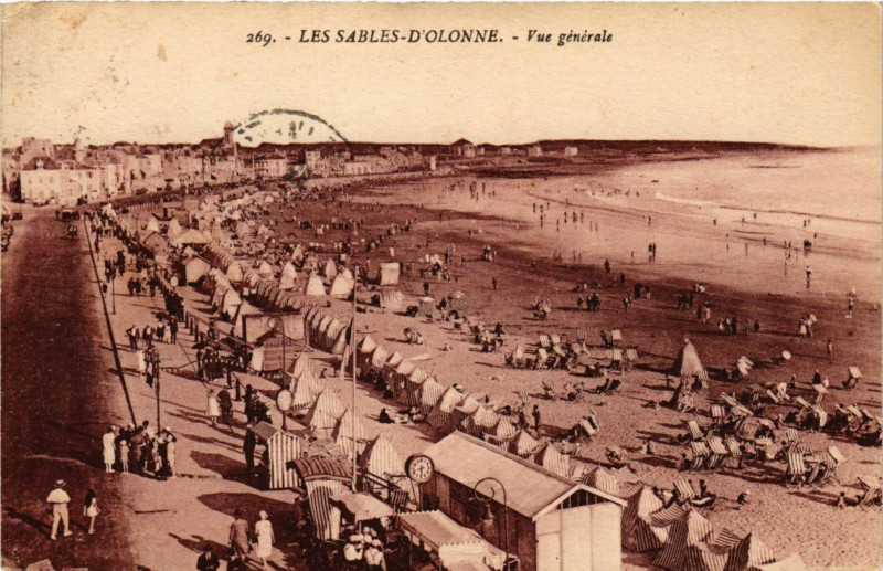 Carte postale ancienne Les Sables-d'Olonne - Vue générale aux Sables-d'Olonne