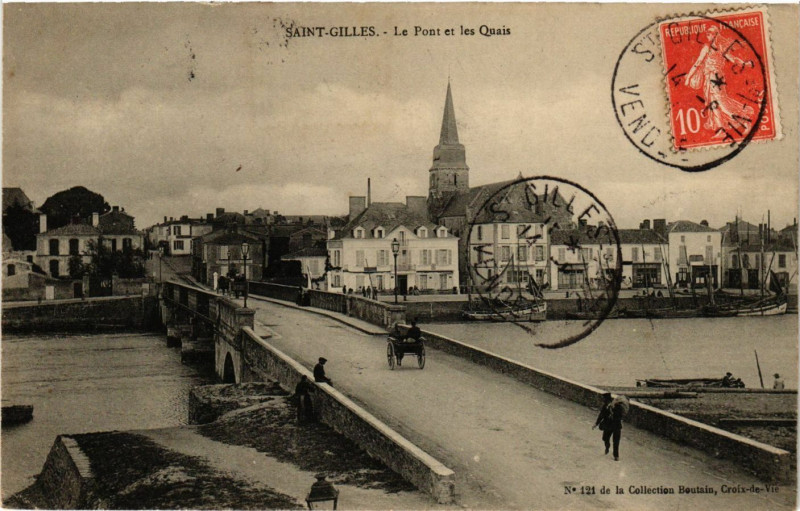 Carte postale ancienne Saint-Gilles - Le Pont et les Quais