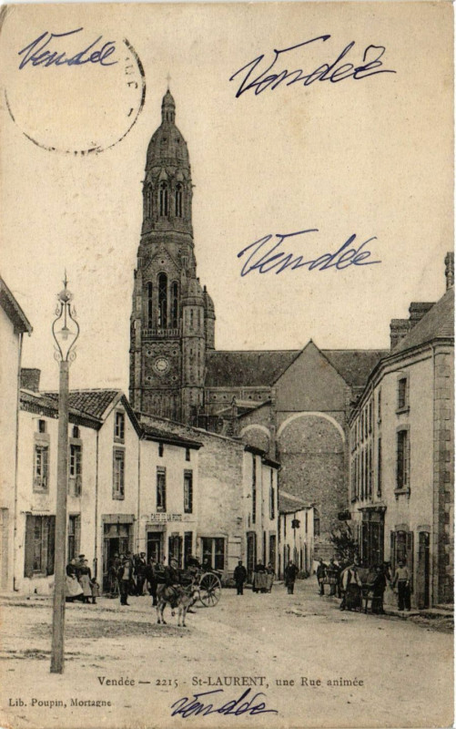 Carte postale ancienne Vendée - Saint-Laurent une Rue animée