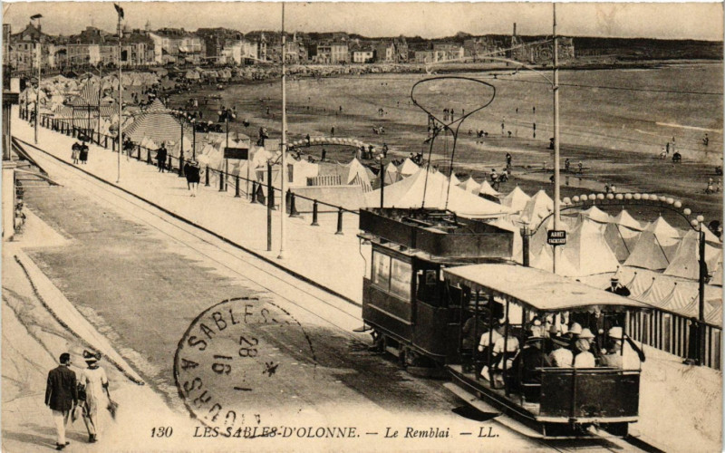 Carte postale ancienne Les Sables-d'Olonne - Le Rembai aux Sables-d'Olonne