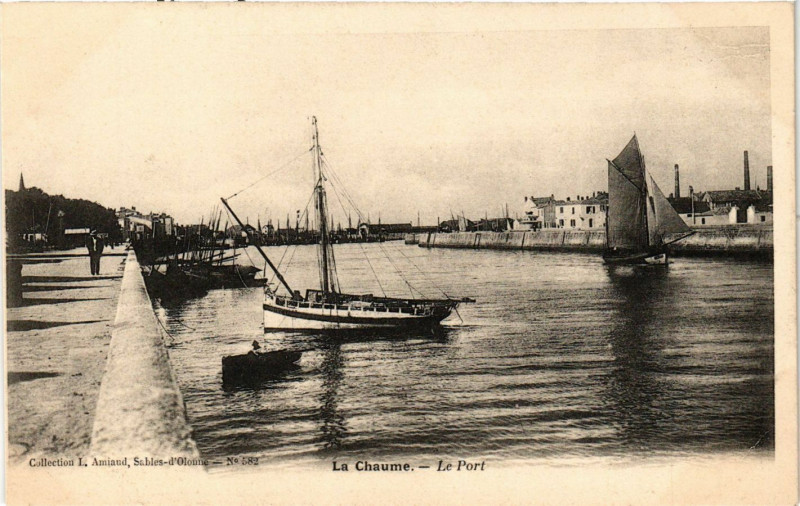 Carte postale ancienne La Chaume- Le Port