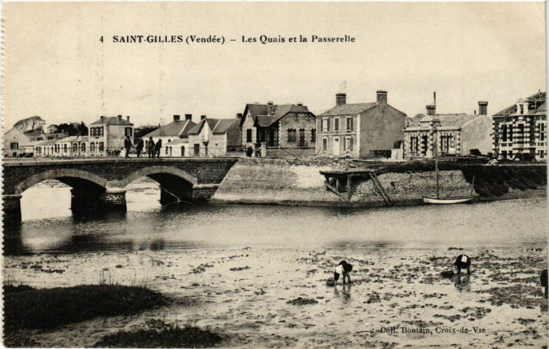 Carte postale ancienne Saint-Gilles - Les Quais et la Passerelle