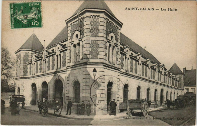 Carte postale ancienne Saint-Calais Les Halles à Saint-Calais