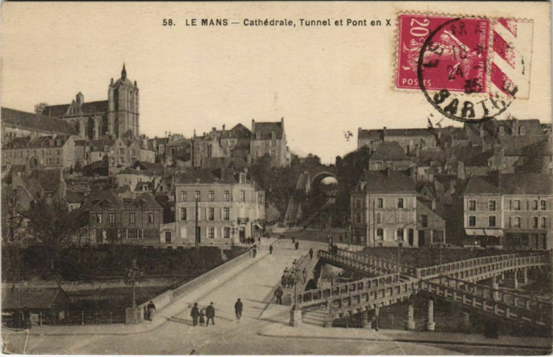 Carte postale ancienne Le Mans la Cathedrale Pont en X et Tunnel au Mans