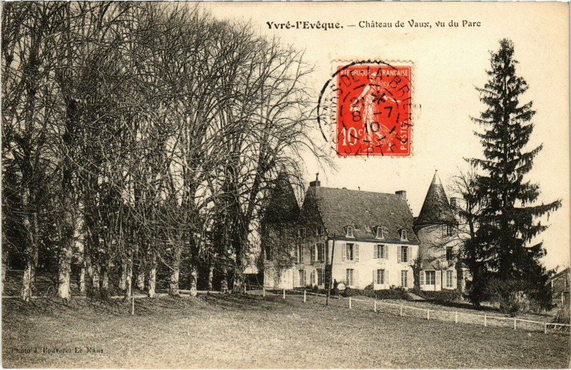 Carte postale ancienne Yvré-l'Evéque - Chateau de Vaux, vu du Parc à Yvré-l'Évêque