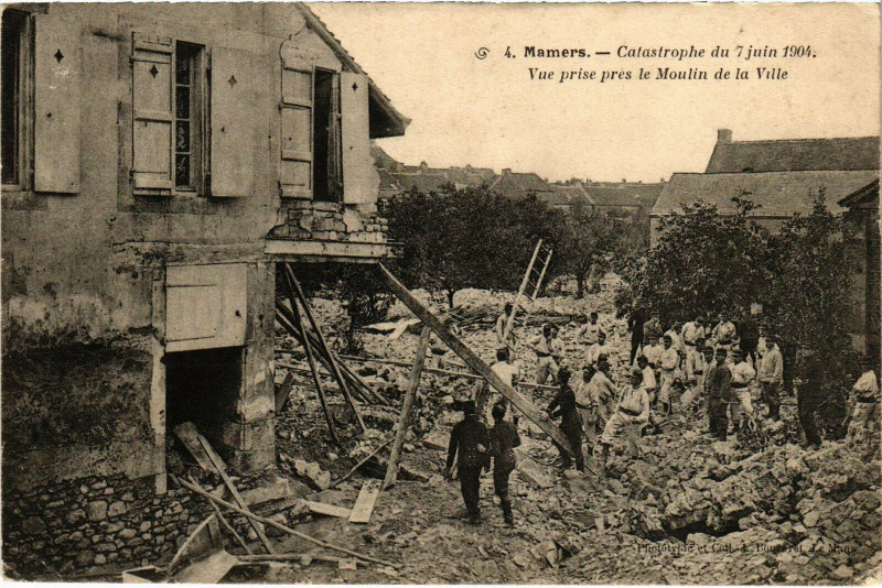 Carte postale ancienne Mamers - Catastrophe du 7 juin 1904 à Mamers