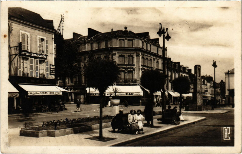 Carte postale ancienne Le Mans - Vue sur le Boulevard de la Gare au Mans