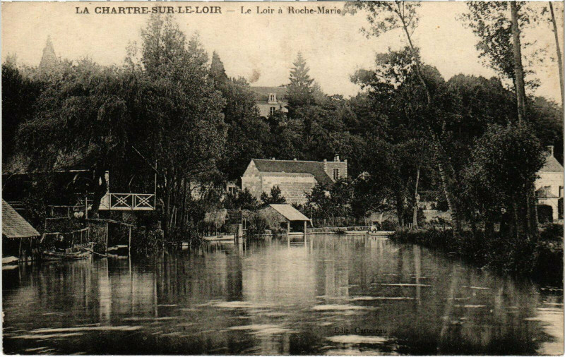 Carte postale ancienne La Chartre-sur-le-Loir - Le Loir a Roche-Marie à La Chartre-sur-le-Loir