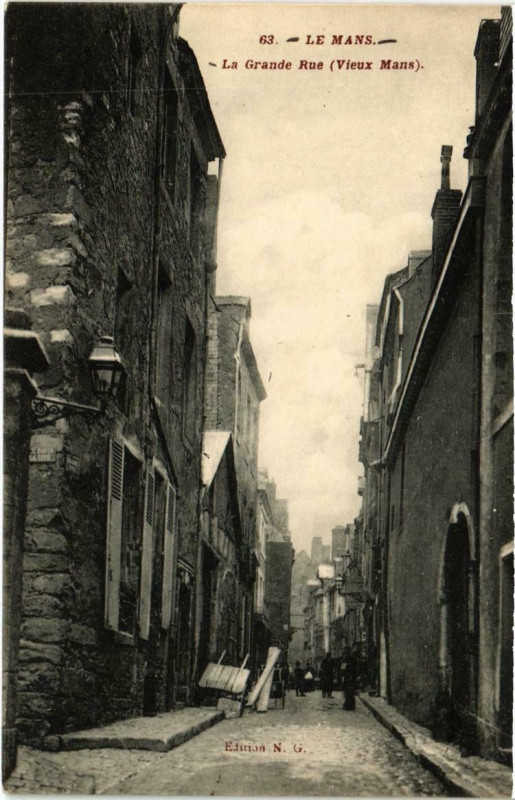 Carte postale ancienne Le Mans - La Grande Rue au Mans