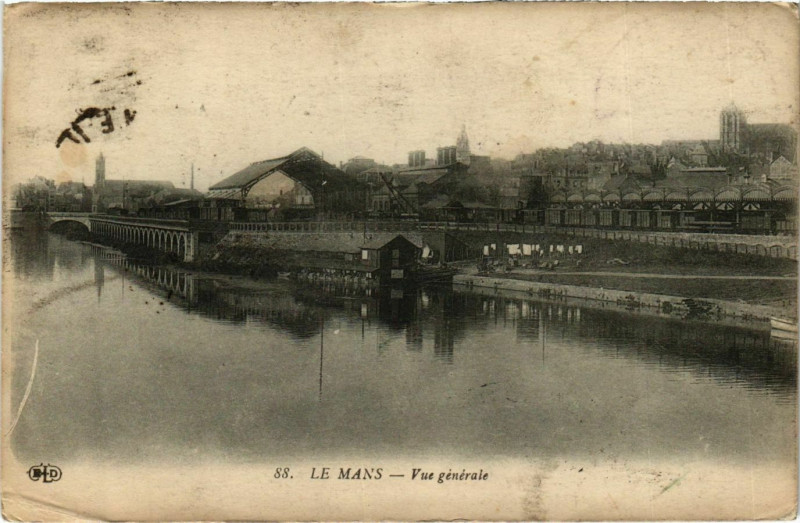 Carte postale ancienne Le Mans Vue générale au Mans