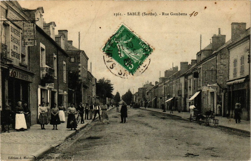 Carte postale ancienne Sable - Rue Gambetta