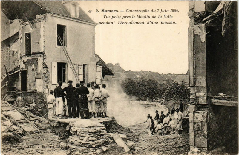 Carte postale ancienne Mamers - Catastrophe du 7 juin 1904 Vue prise pres le Moulin de la à Mamers