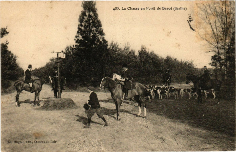 Carte postale ancienne La Chasse en Foret de Berce
