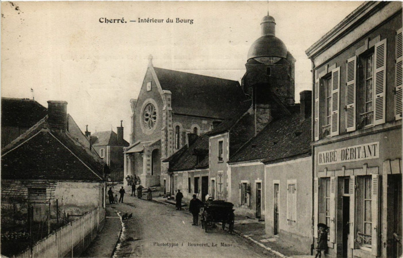 Carte postale ancienne Cherre - Interieur du Bourg