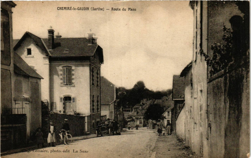 Carte postale ancienne Chemire-le-Gaudin - Route du Mans à Chemiré-le-Gaudin