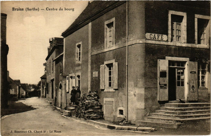 Carte postale ancienne Brains - Centre du Bourg