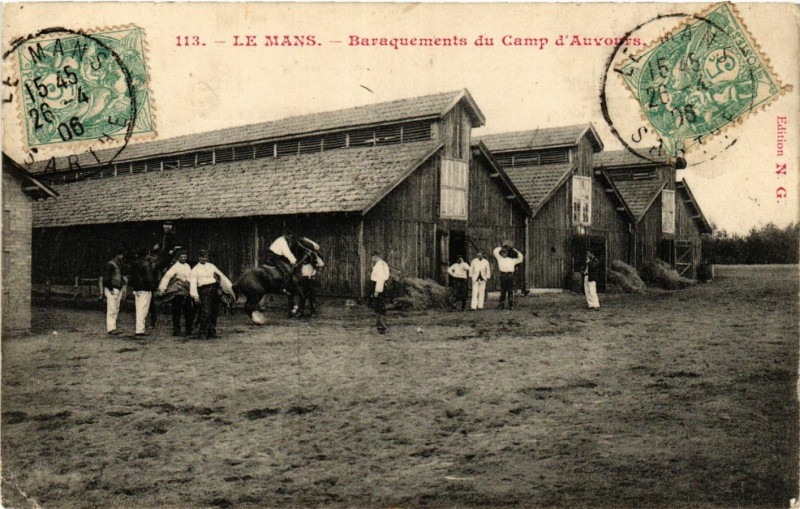 Carte postale ancienne Le Mans - Baraquements du Camp d'Auvours au Mans
