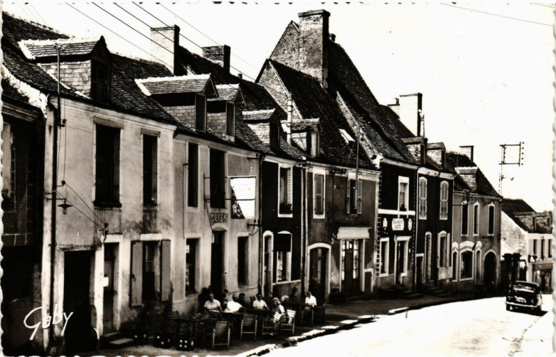 Carte postale ancienne Montfort-le-Rotrou Le Bourg