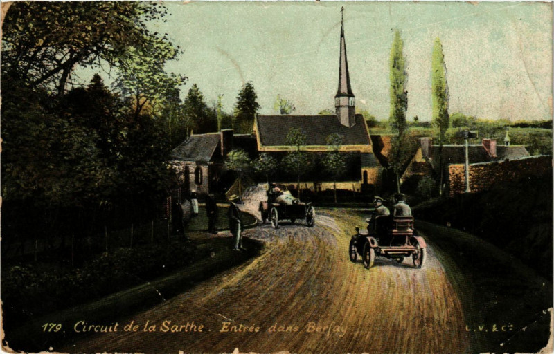 Carte postale ancienne Cirquit de la Sarthe - Entrée dans Berfay à Berfay