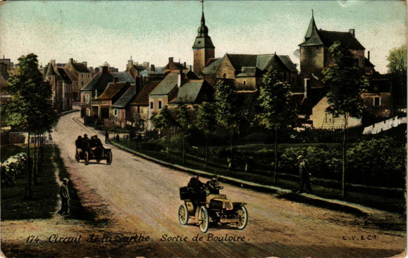 Carte postale ancienne Cirquit de la Sarthe - Sortie de Boiloire