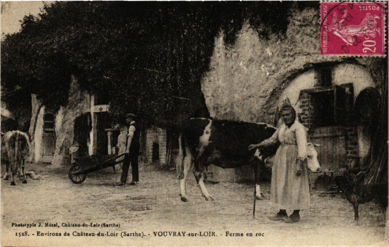 Carte postale ancienne Env. de Chateau-du-Loir - Vouvray-sur-Loir - Ferme en