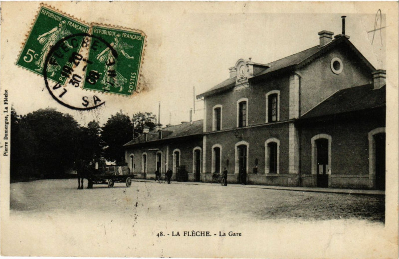 Carte postale ancienne La Fleche - La Gare à La Flèche