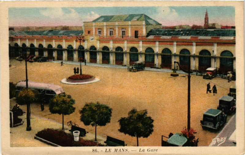 Carte postale ancienne Le Mans - La Gare au Mans